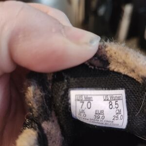 Vans sneakers furry cheetah